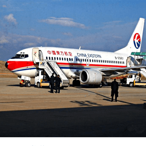三义机场快递航空快运业稳步发展的原因是什么？